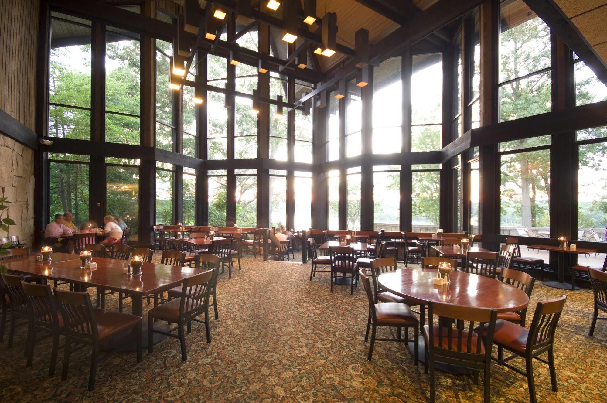 Mohican Lodge And Conference Center Perrysville Buitenkant foto