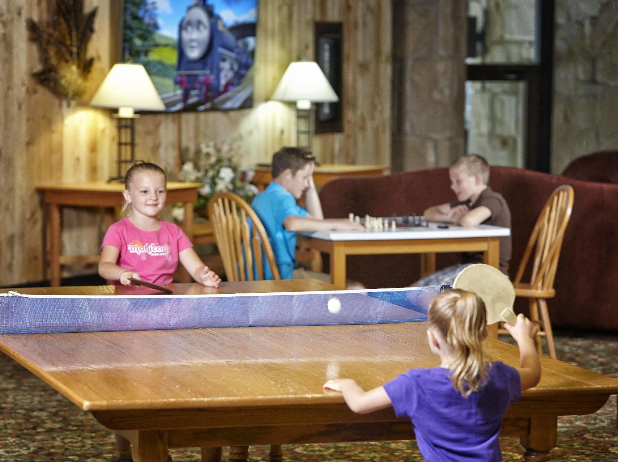 Mohican Lodge And Conference Center Perrysville Buitenkant foto