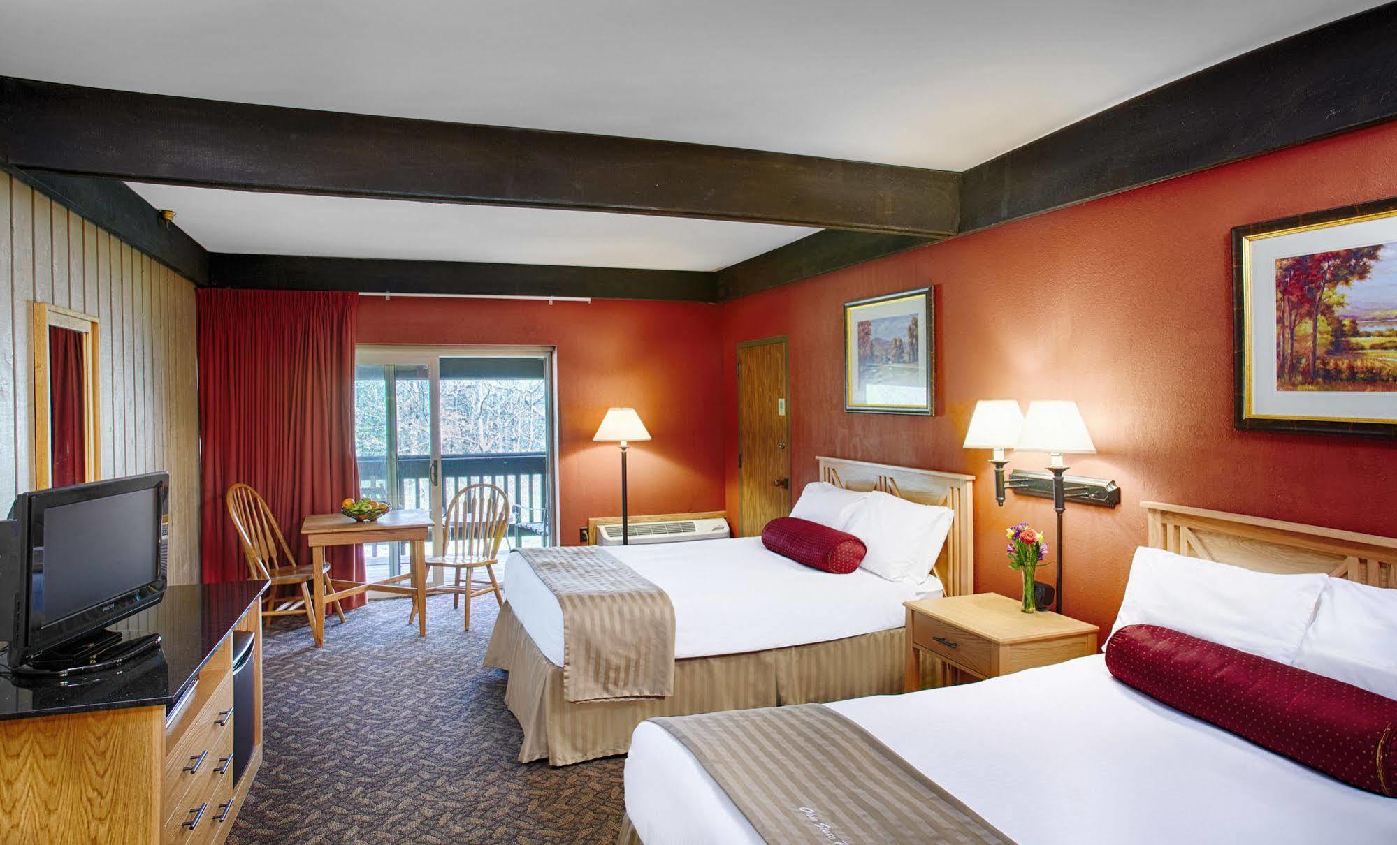 Mohican Lodge And Conference Center Perrysville Buitenkant foto