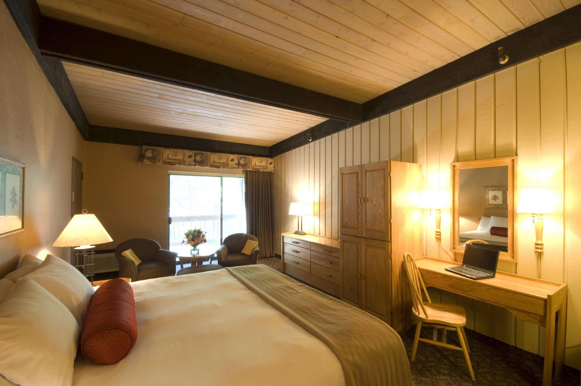 Mohican Lodge And Conference Center Perrysville Buitenkant foto