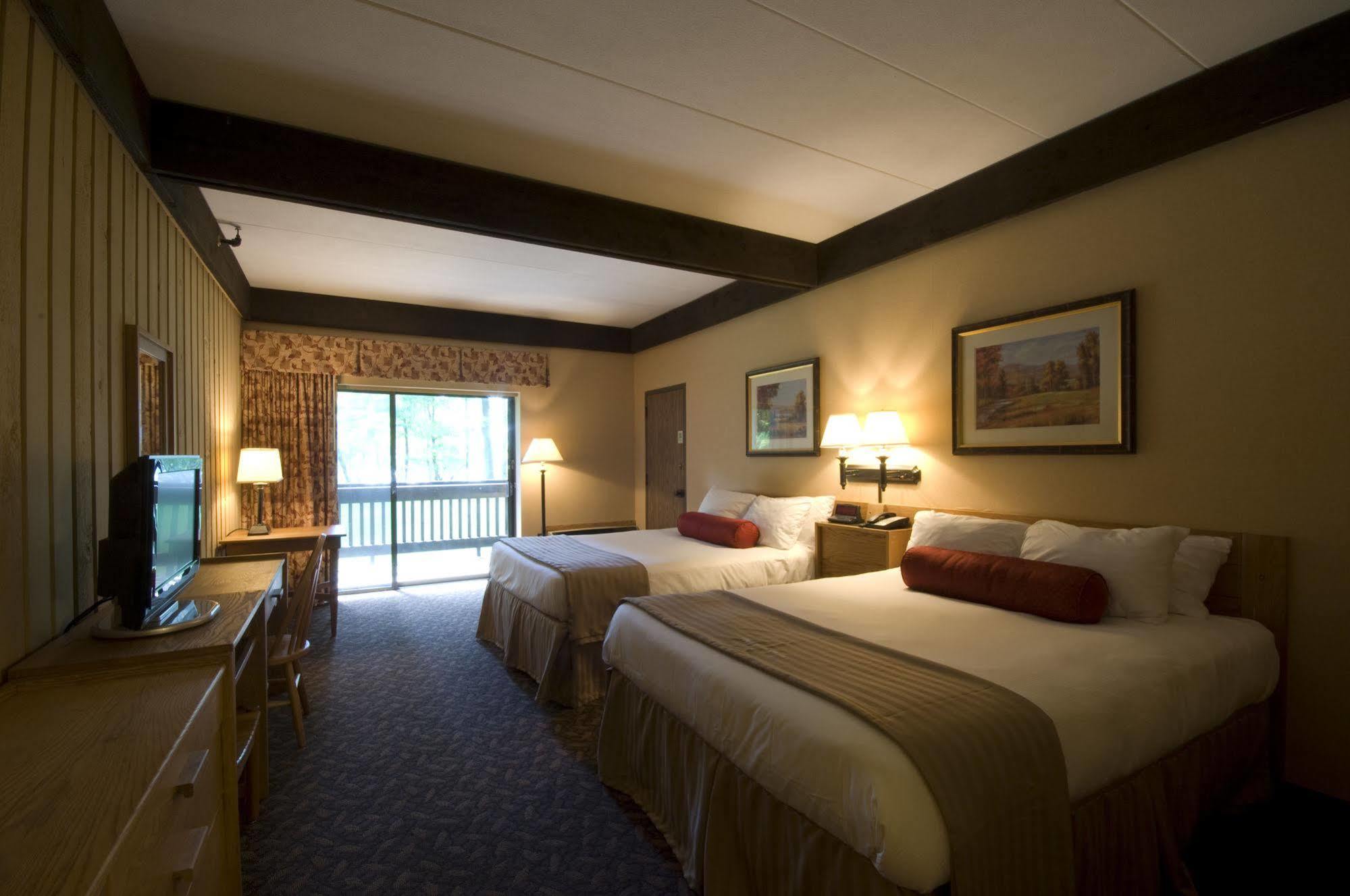 Mohican Lodge And Conference Center Perrysville Buitenkant foto